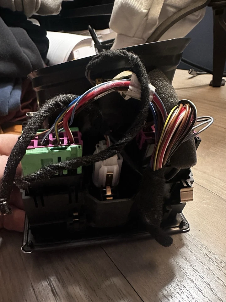 Salidas de aire traseras centrales de bronce Audi A6 98-04 C5 - Genuine - 4B0 819 203 Foto 4 de 4