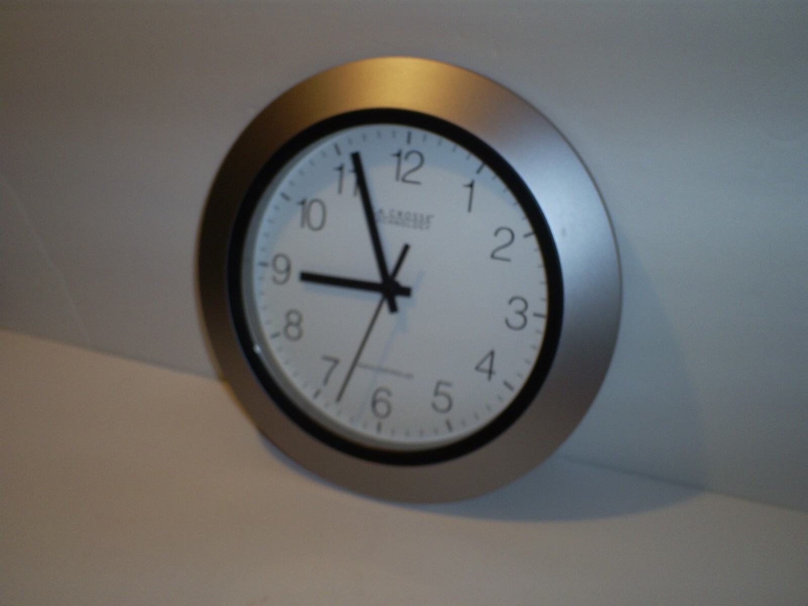 WT3102 La Crosse Technology 10" Radio Controlled Wall Clock eBay