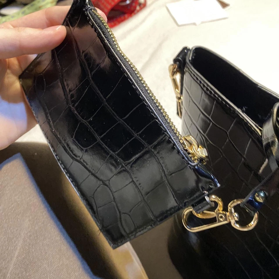 Black Textured Purse With Solid Base - Image 3 of 4
