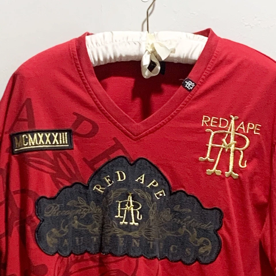 Camisa roja RED APE 3X cuello en V para hombre 3X Foto 2 de 4