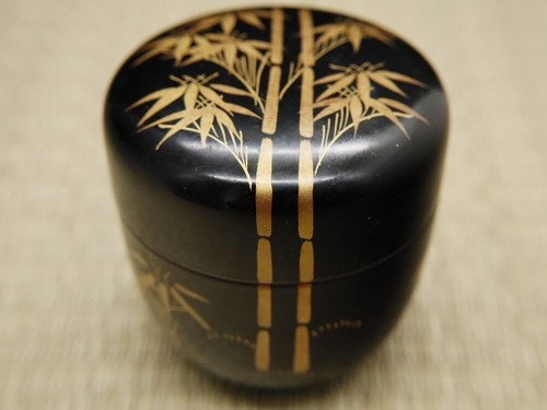Japanese Lacquer Tea caddy Natsume Adorned with Bamboo Maki-e (421) - Picture 2 of 11