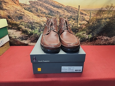 Men's Hush Puppies casual ankle high shoes. Cast H101599 Size 14 Red/Brown. 