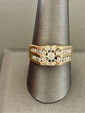 14KT Yellow Gold Men's 0.86CTW Round Diamond Statement Ring. Size 10 L16 