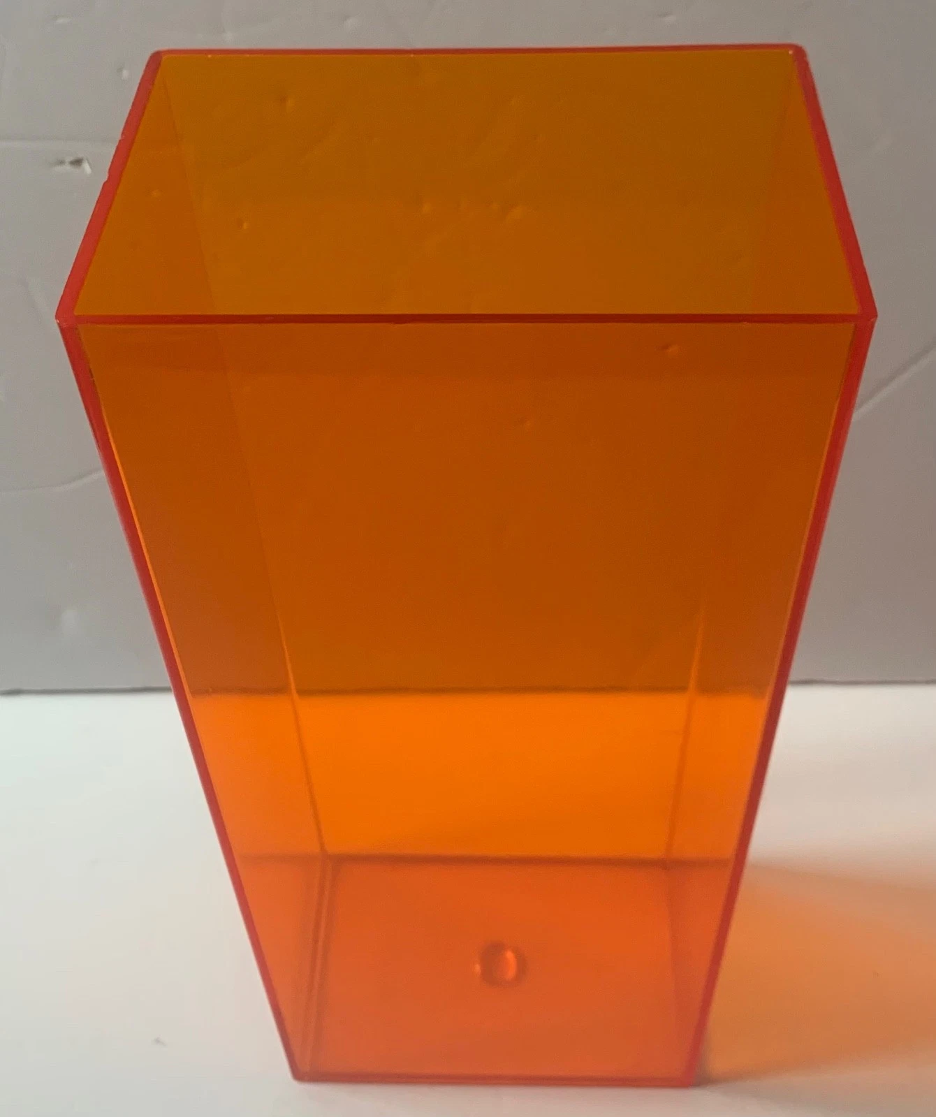 VINTAGE LARGE HABITAT ORANGE ACRYLIC VASE TALL OBLONG COLUMN VASE RETRO STORAGE
Opens in a new windo