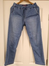 Gloria Vanderbilt Women's Jeans in light wash with elastic waistband