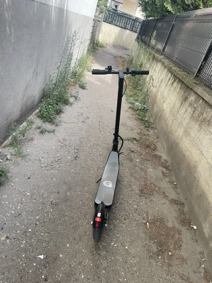 Trottinette Électrique Urban Glide - Photo 1/2