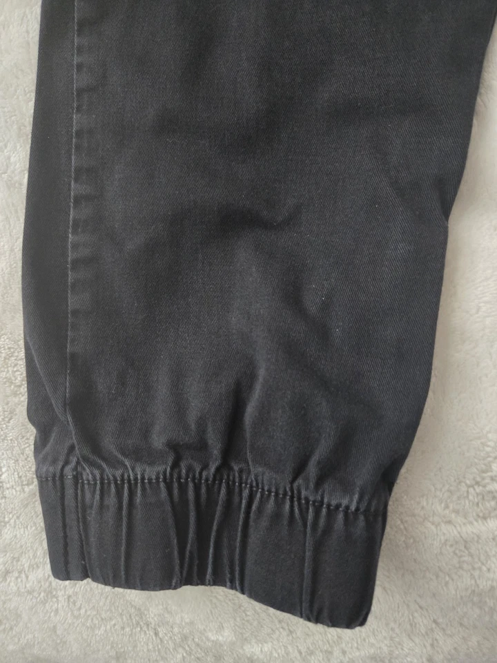 Calça chino Levi's Denizen afunilada pull-on jogger - Masculina grande - Preta - Imagem 4 de 4