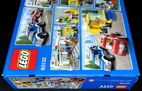 NEW SEALED! LEGO CITY 60132 - SERVICE STATION / OCTAN / TRUCK / PIZZA / TOWN