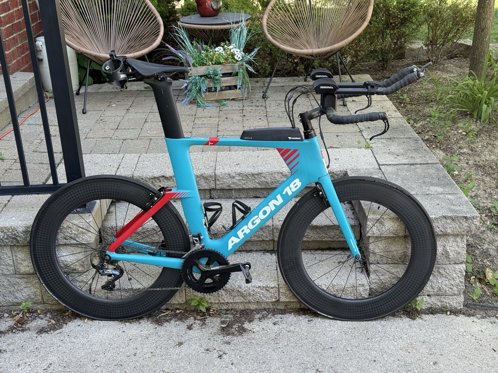 Argon 18 E-117 Tri Bike Size XL 10-Speed Rim Brake Aerobars Blue/Red