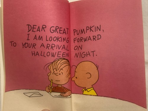 Itβs the Great Pumpkin π Charlie Brown FIRST PRINTING Full Color Halloween - Picture 8 of 10