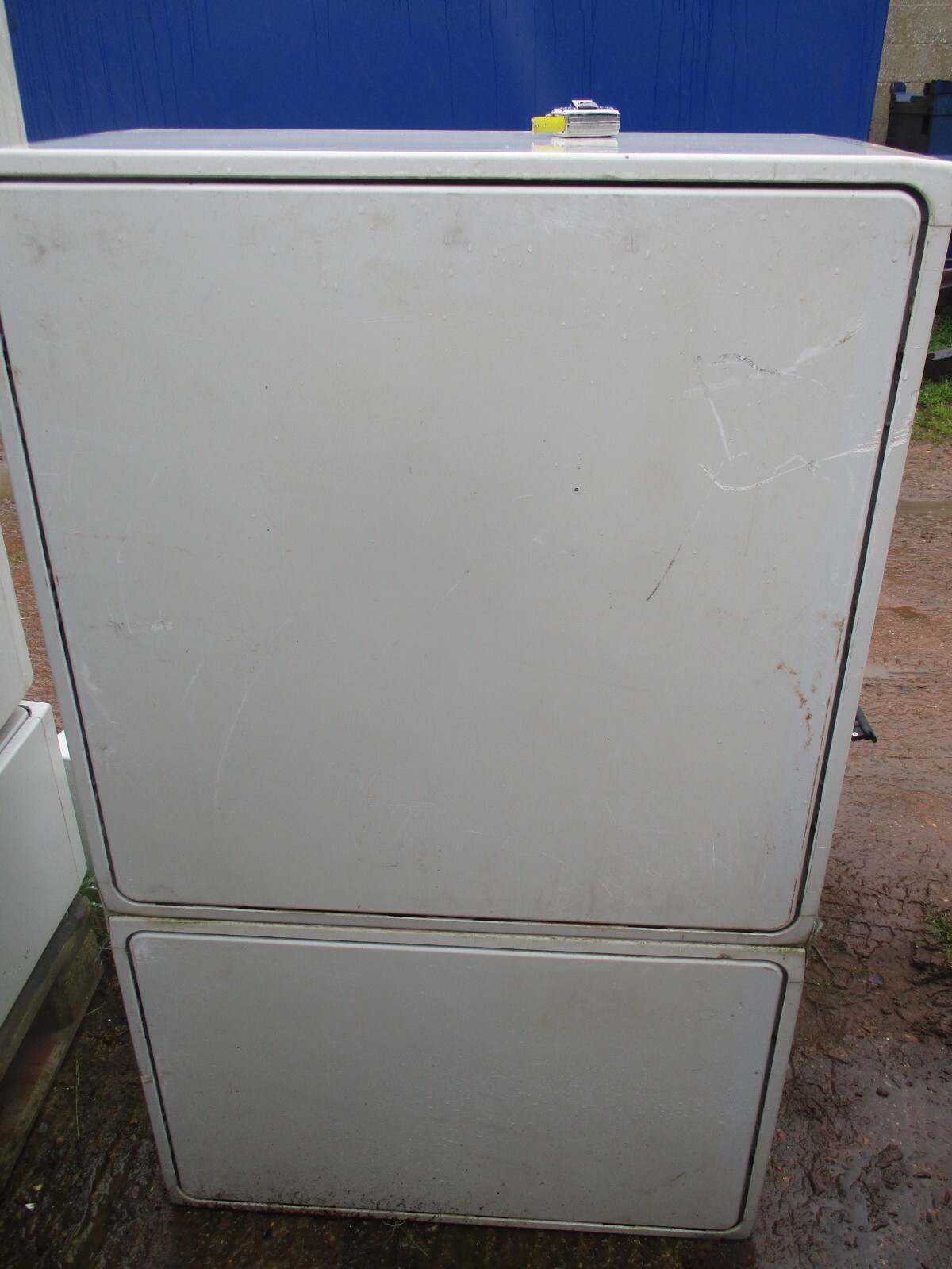 GRP Electric Enclosure W750 x 1250H x D325mm GRP Kiosk Meter