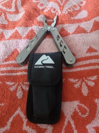 Multi-Tool Pliers 8+ In One With Nylon Case - Black