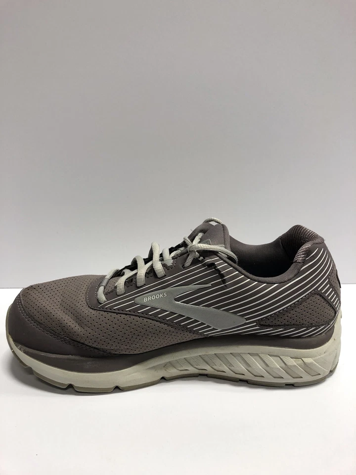 Brooks Women’s Walker Suede, Walking Shoes, Size 8.5Wide - Image 2 of 4