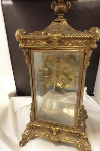 Ansonia Gold Ornate Clock with key - Picture 5 of 8