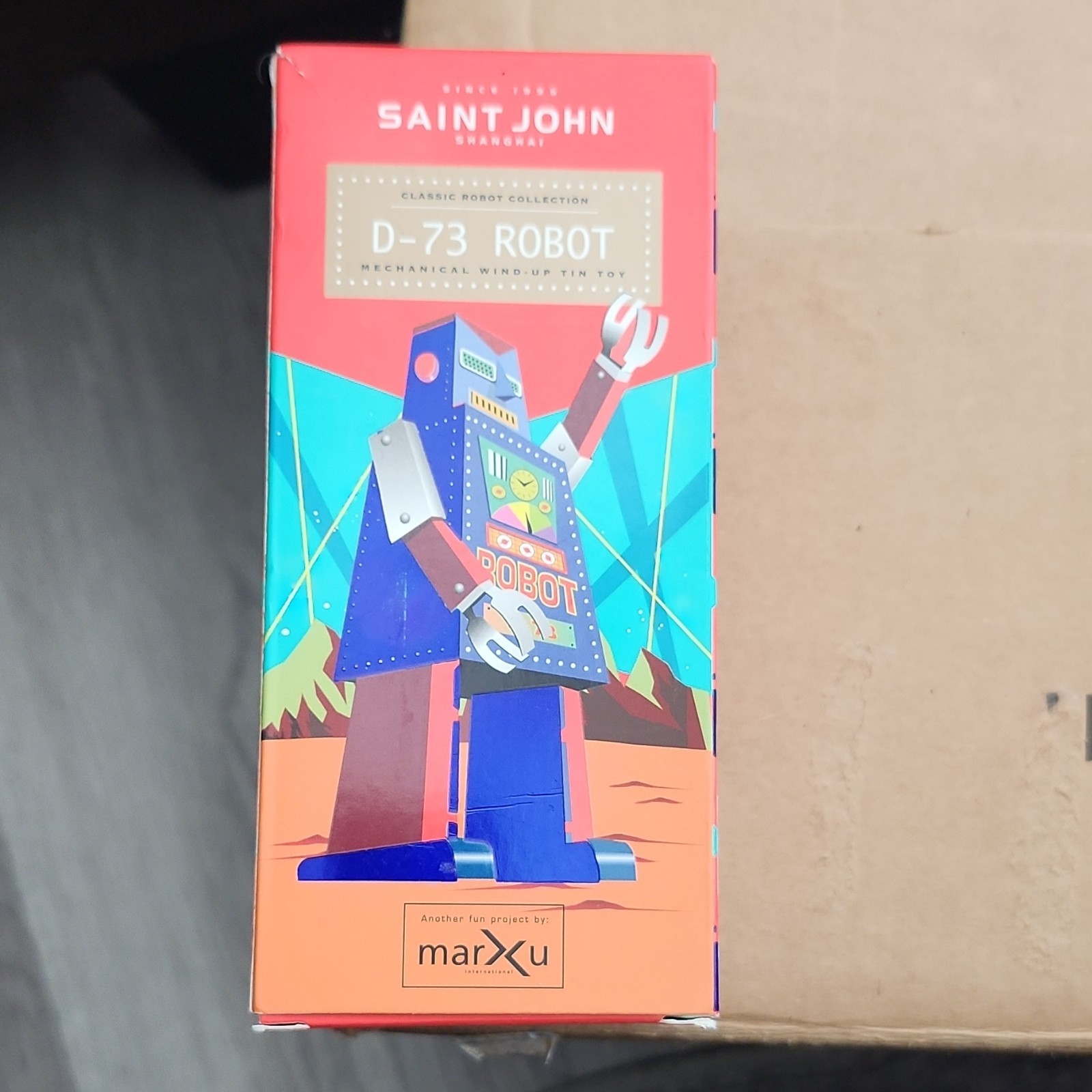 Saint John D-73 Robot Mechanical Wind-Up Tin Toy for 8-11 Years