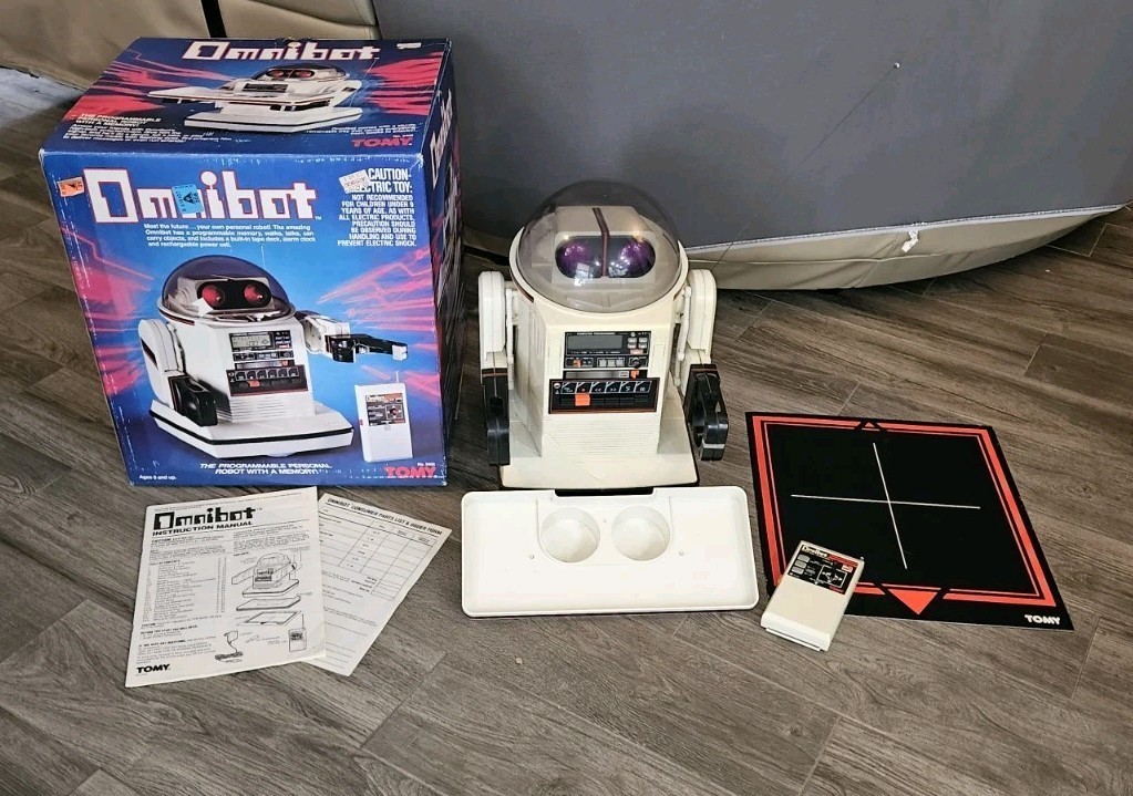 トミー　オムニボット　TOMY OMNIBOT Omnibot | V&A Explore The Collections