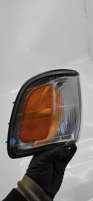 97 TOYOTA 4RUNNER Fog/mark/park/turn Light/lamp Right OEM B0626