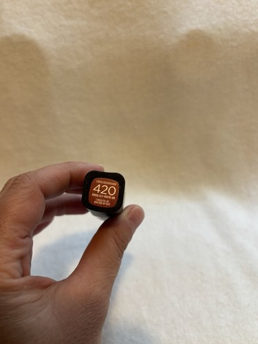 Rossetto L'Oréal Shade 420 nuovo - Foto 2 di 2