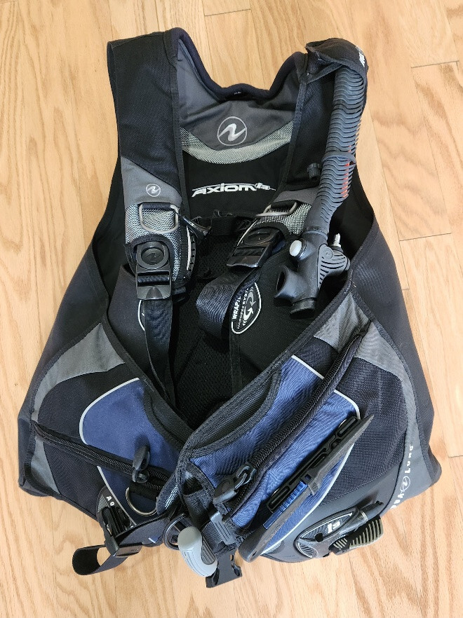 AQUA LUNG AXIOM 見とれ BCD SMサイズ