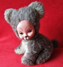 Gummigesicht Katze mit Schlafaugen und Kette DDR Stofftier Kuscheltier