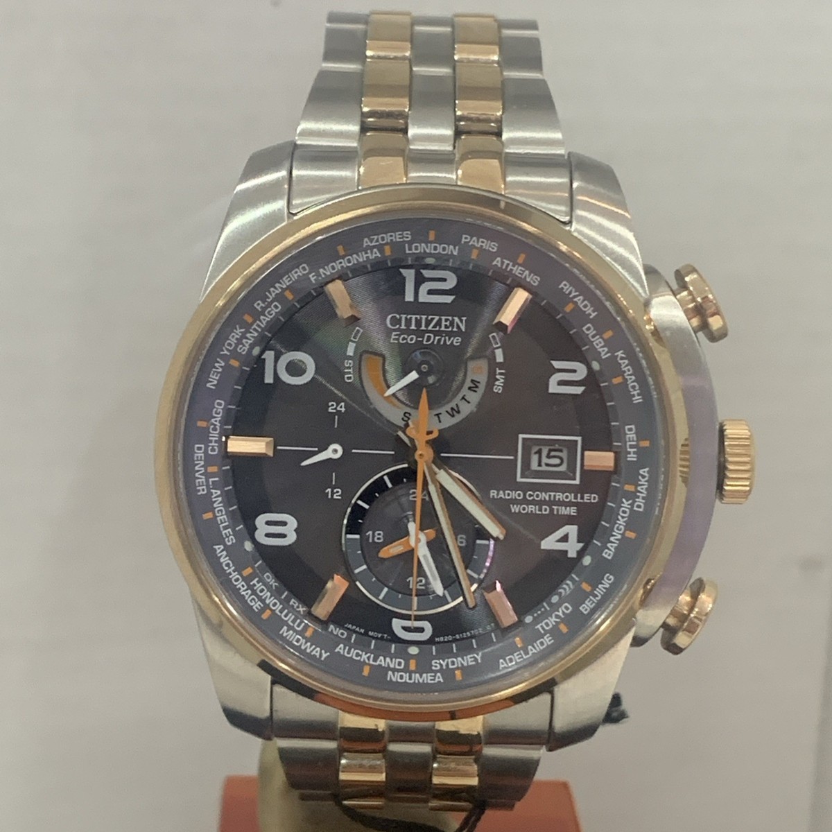 Citizen Eco-drive 2tone Radio Control World Time Mens Watch At9016