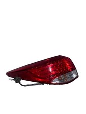 HYUNDAI i40 REAR TAIL LIGHT OUTER NEARSIDE PASSENGER SIDE 92401-3Z000 2011-2015