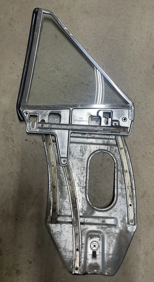 1966-67 Ford Fairlane Convertible Rear 1/4 Windows & Tracks ( 500, XL, GT, GTA ) - Изображение 3 из 4