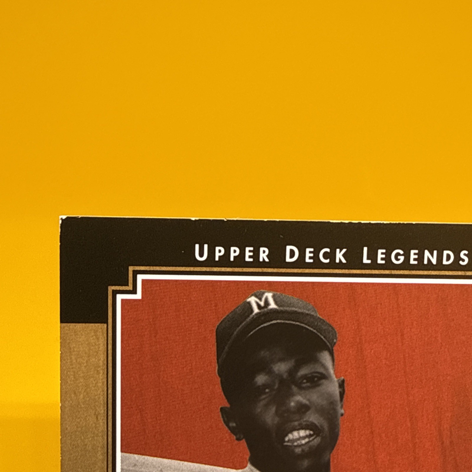 2001 U.D. Legends Hank Aaron Legendary Game Jerseys view 3