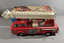 VINTAGE BATTERY OPERATED FIRE ENGINE MYSTERY ACTION IN BOX, HORIKAWA, JAPAN