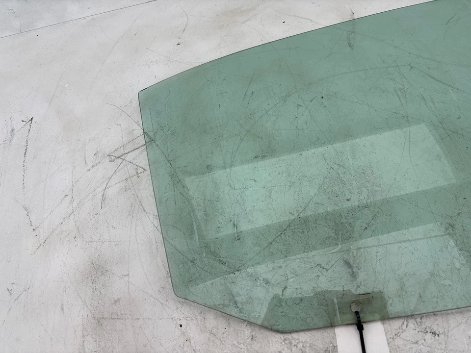 00-02 Saturn Sw2 Puerta Trasera Pasajero Puerta Lateral Ventana Vidrio Foto 2 de 4