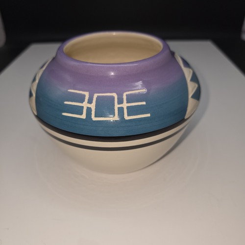 VTG Lakota Native American Pottery Vase Signed Duane Black Tail Deer 1987 5"x7" - Picture 4 of 8