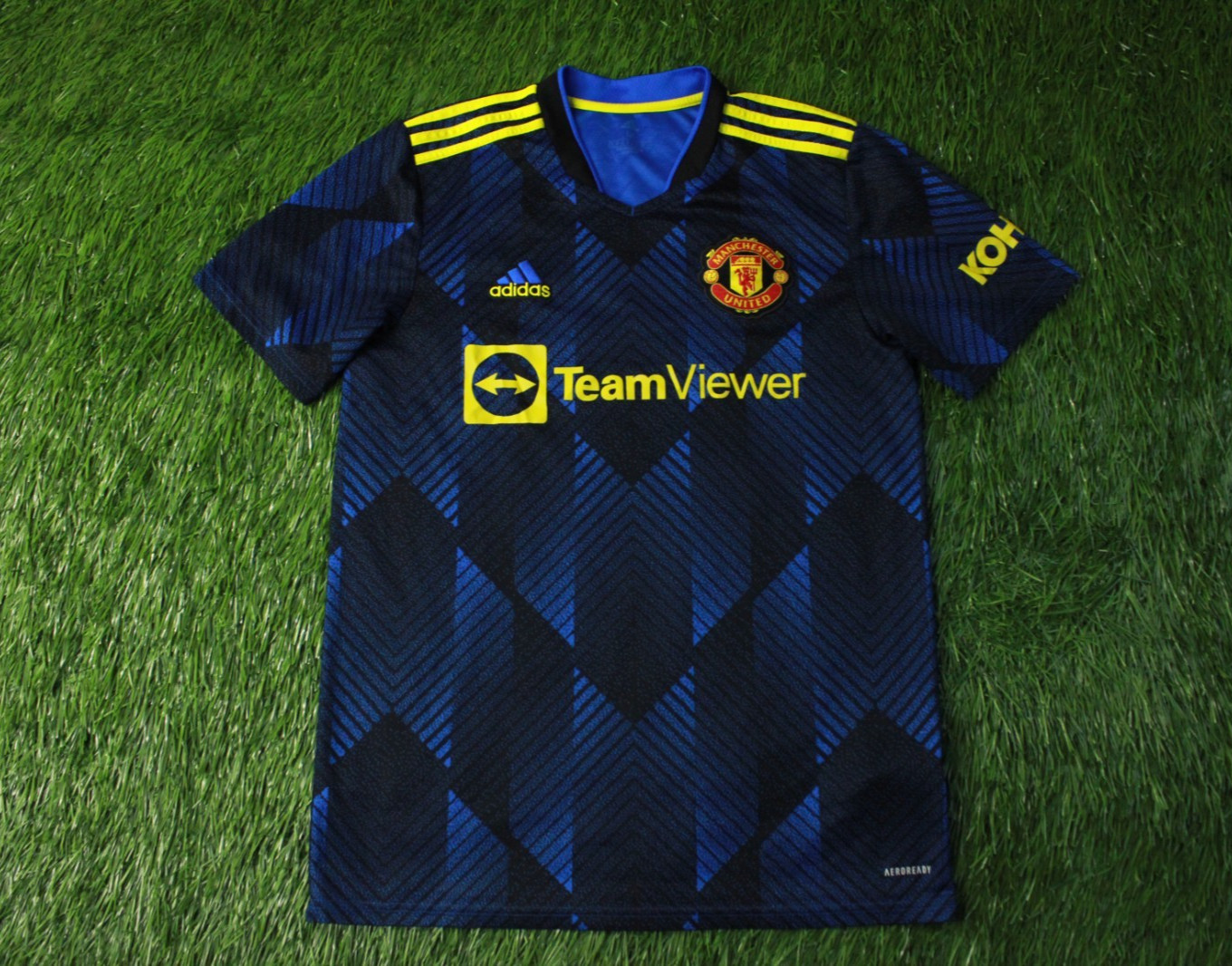 MANCHESTER UNITED 2021/2022 FOOTBALL SHIRT JERSEY THIRD ADIDAS ORIGINAL SIZE M