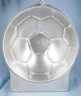 Wilton Cake Pan Soccer Ball 2105-2044 Aluminum 2001 Sports NEAT