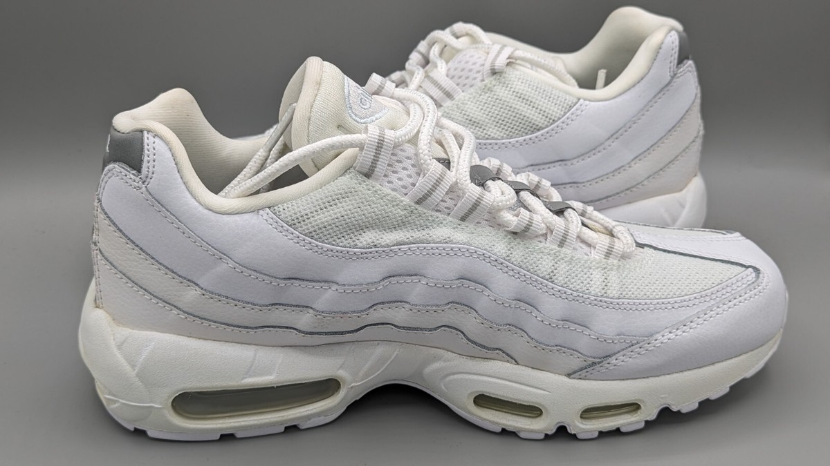 セール価格5日まで！Nike Air Max95 Essential White Nike Air Max 95 Essential White Pure Platinum Silver Mens