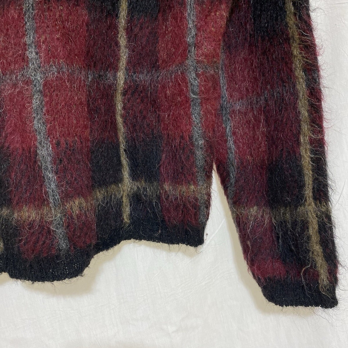 Revere Shag-Rac Mohair Blend Red Black Plaid Sweater V-neck Revere Shag-Rac Mohair Blend Red Black Plaid Sweater V-neck