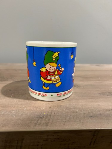 Weihnachtstasse - 1993 - We Believe in Christmas Umarmungen - In der Box - Bild 5 von 7