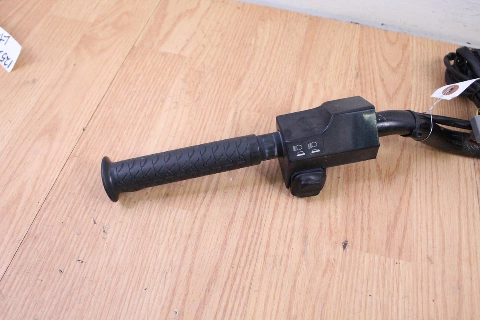 Manillar Ski-Doo Summit 670 X 1999 con controles Foto 2 de 4