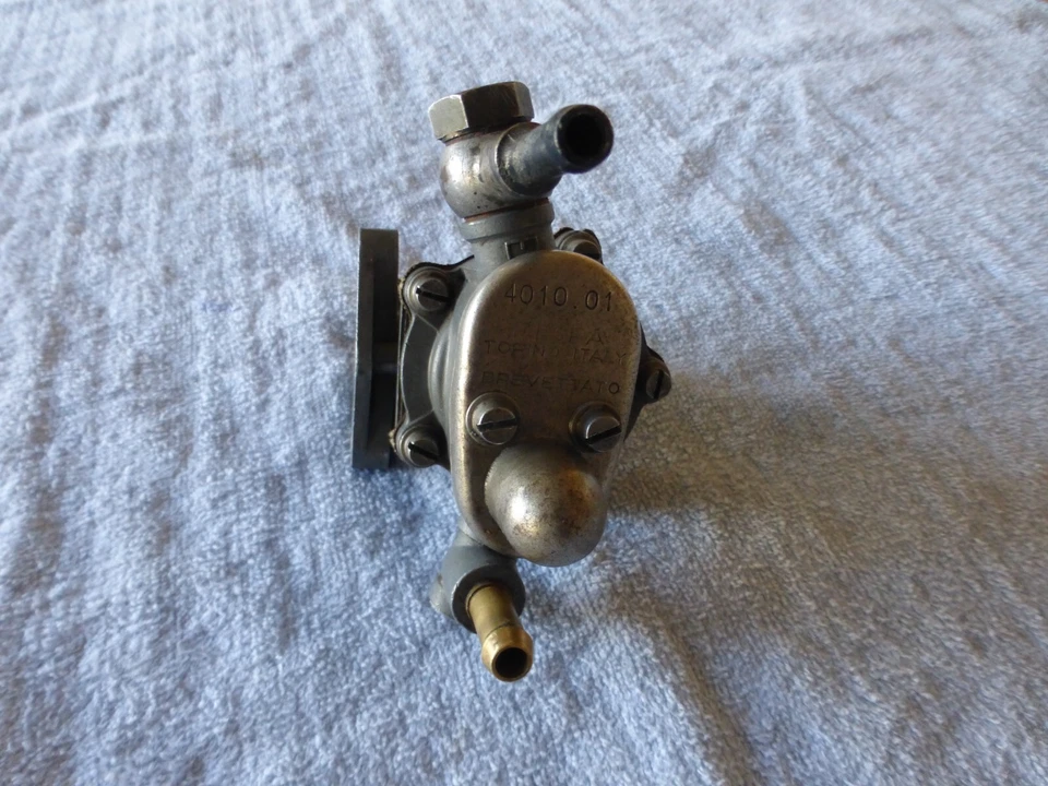 Топливный насос Alfa Romeo early 101, Giulietta, Giulia, Ferrari 250 FISPA NO4010.00 - Изображение 2 из 4