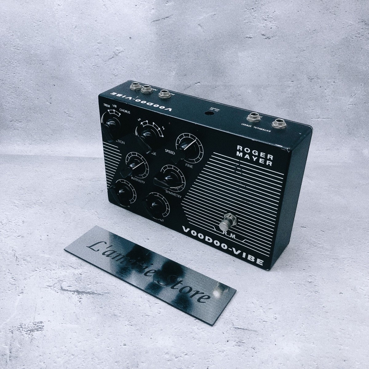 Roger Mayer VooDoo-Vibe Guitar Effect Pedal Chorus Tremolo Roger Mayer VooDoo-Vibe Guitar Effect Pedal Chorus Tremolo