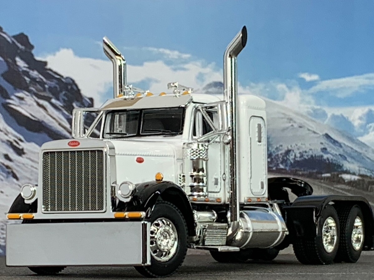 1/64 DCP WHITE/BLACK PETERBILT 379 W/ 36