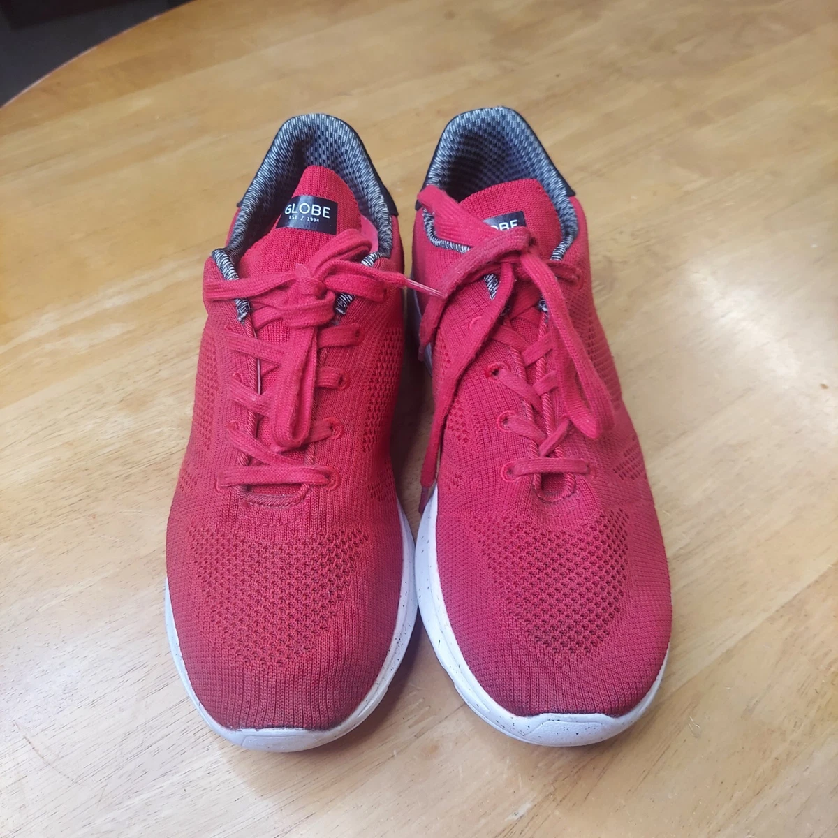 Globe running best sale shoes