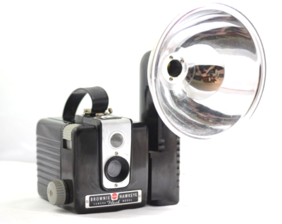 VINTAGE KODAK BROWNIE HAWKEYE FLASH MODEL CAMERA WITH FLASH UNIT