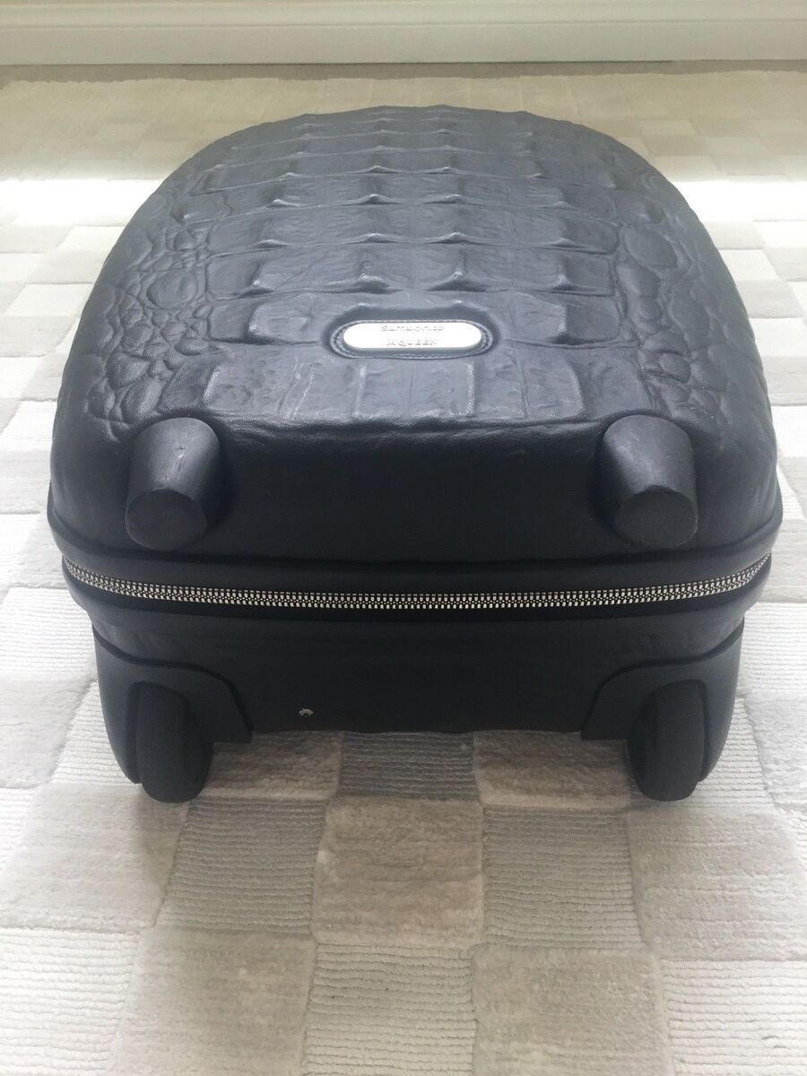 ALEXANDER McQUEEN SAMSONITE BLACK CROCODILE TROLLEY UPRIGHT ALEXANDER McQUEEN SAMSONITE BLACK CROCODILE TROLLEY UPRIGHT