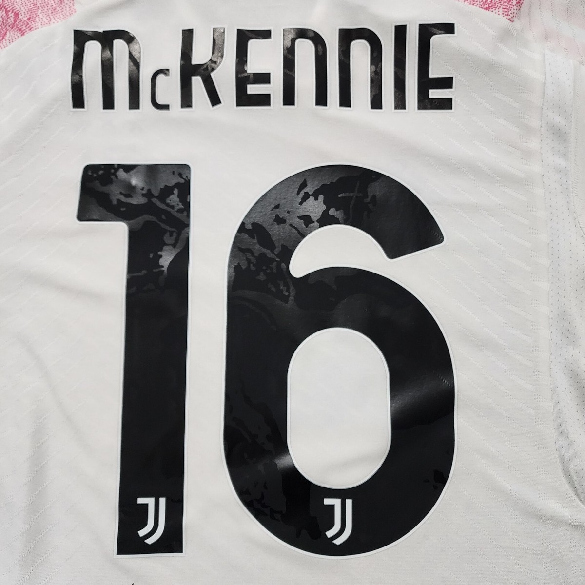 ユベントス McKennie 8番 シャツ adidas O 2024 Adidas Juventus Away Soccer Jersey Weston McKennie Men