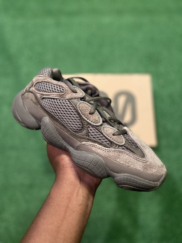 Adidas Yeezy 500 “Clay Brown” Size 5.5M 