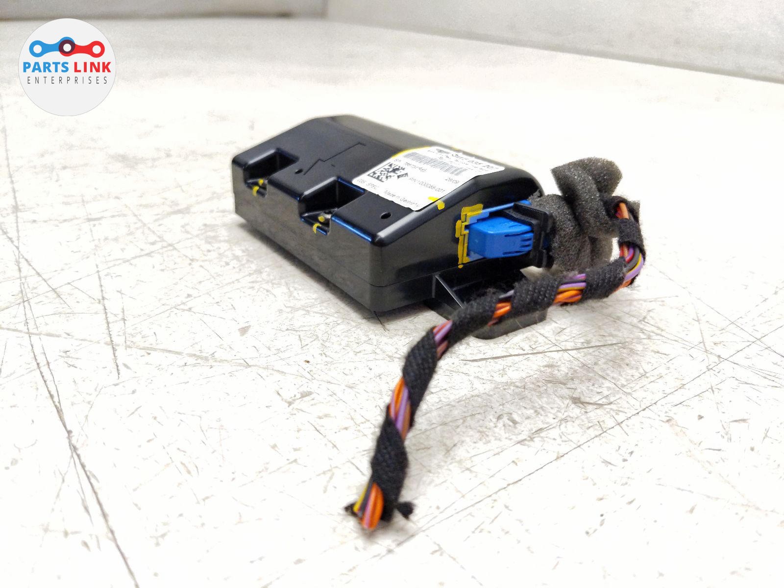 2006-12 BENTLEY CONTINENTAL FLYING SPUR REAR REMOTE INFRARED CONTROL MODULE 3W2