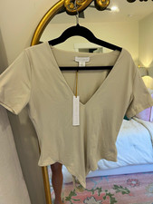 House of Harlow 1960 Beige Solid V-Neck Short Sleeve Bodysuit Women's XL
