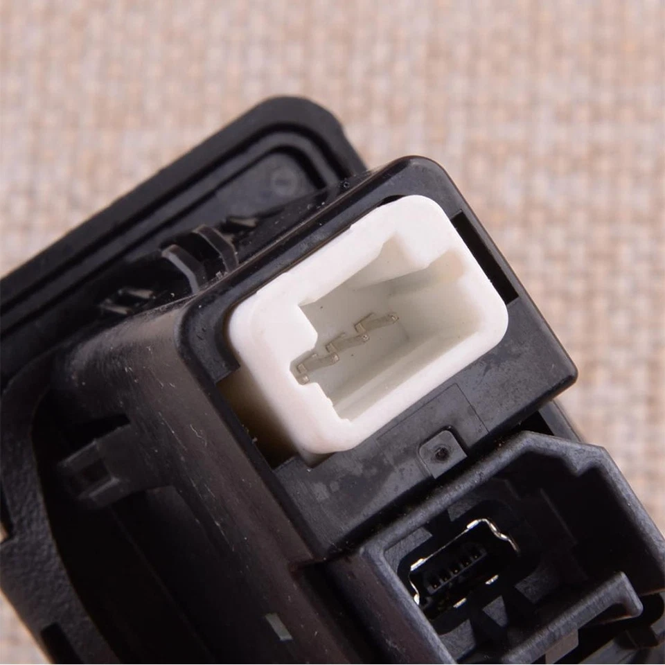 AUX Versa Audio Auxiliary Versa Note 2015-2017 28023-9KF1A USB Fit For Nissan θ - Image 2 of 4