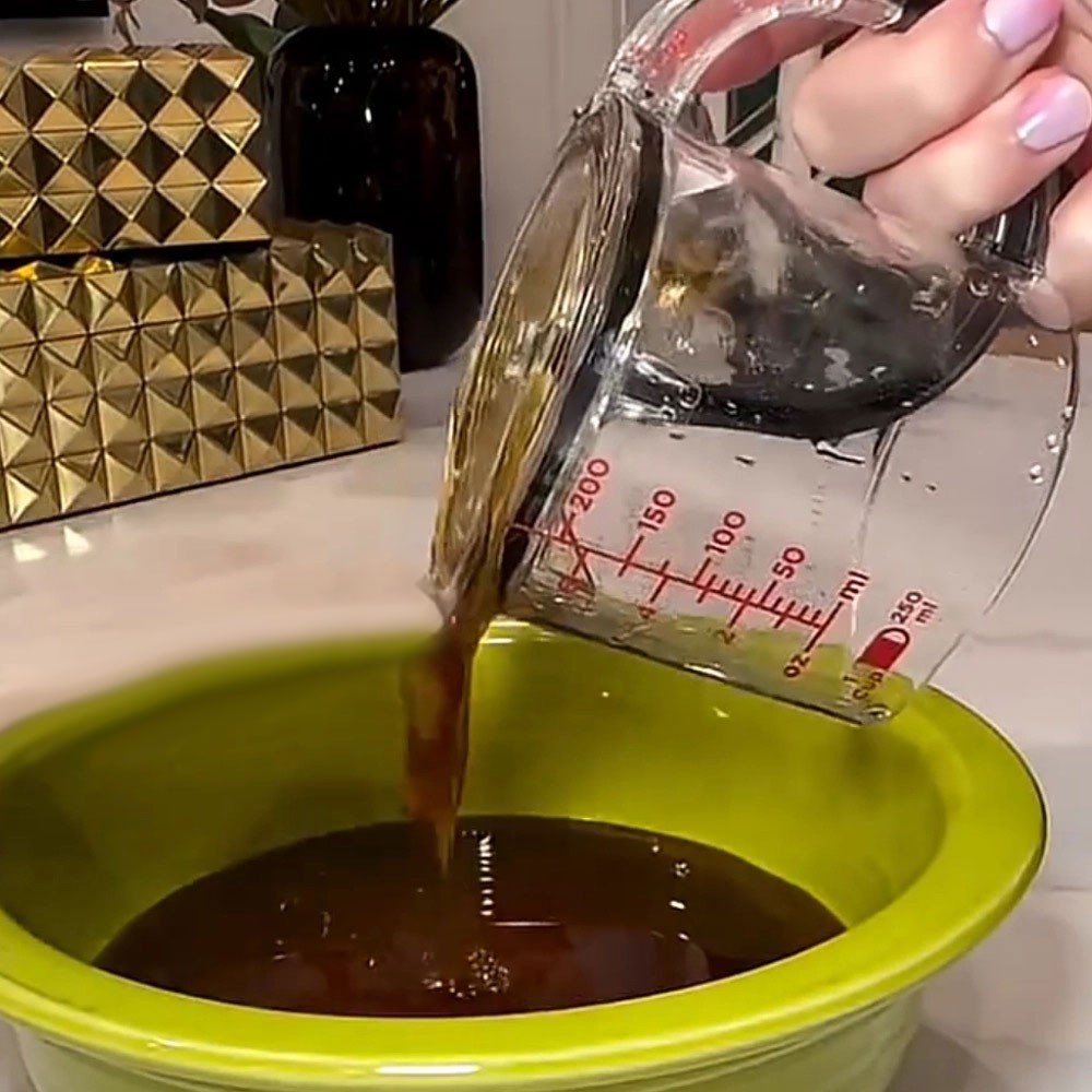 4-in-1 Adjustable Measuring Cup Measurement Versatility, 1/4 1/3 1/2 and 1