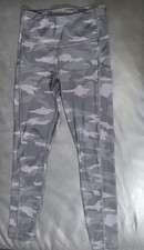 ATHLETA Ultimate Camo 7/8 Tight Legging Black Gray Camouflage Size XS